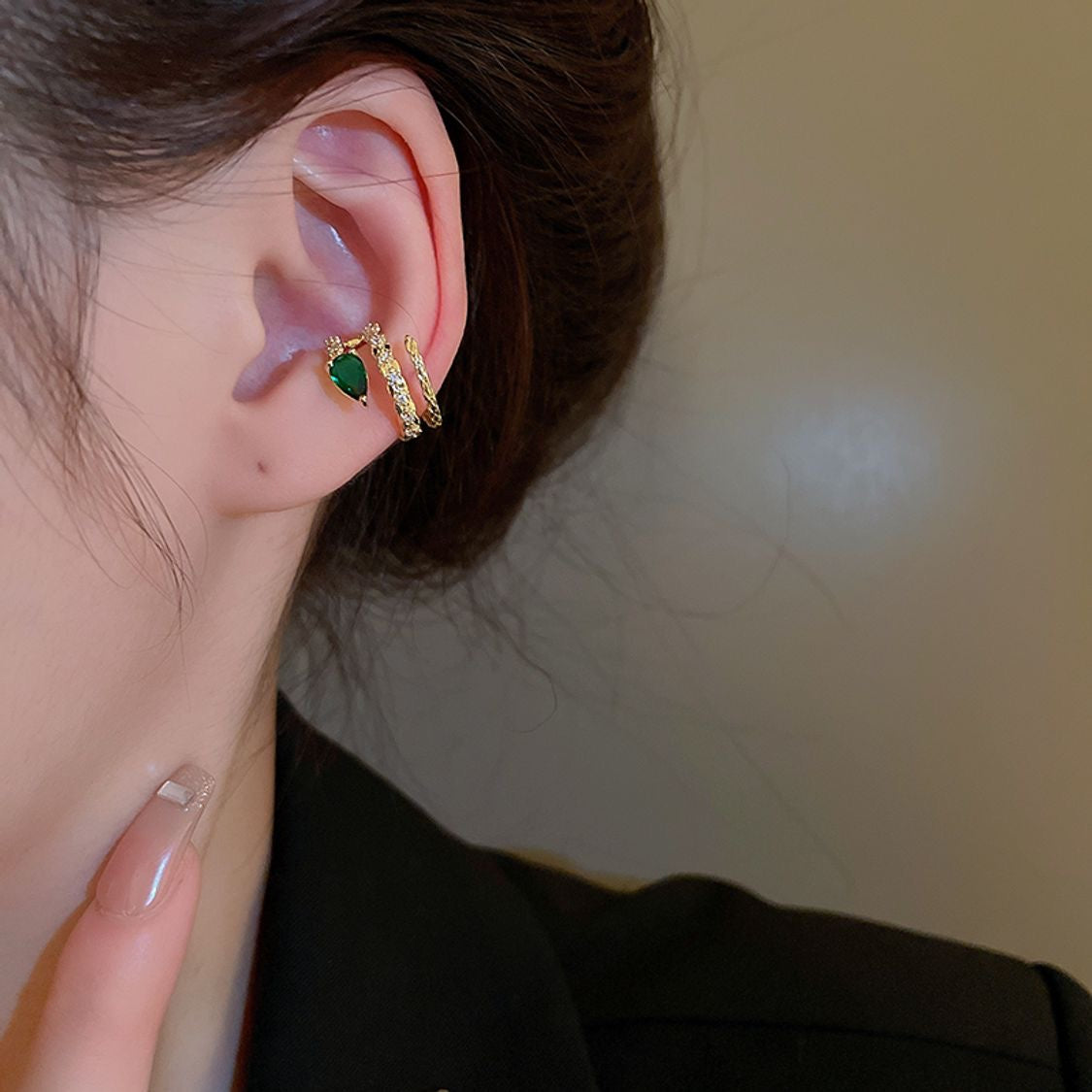 EAR CUFF GREEN