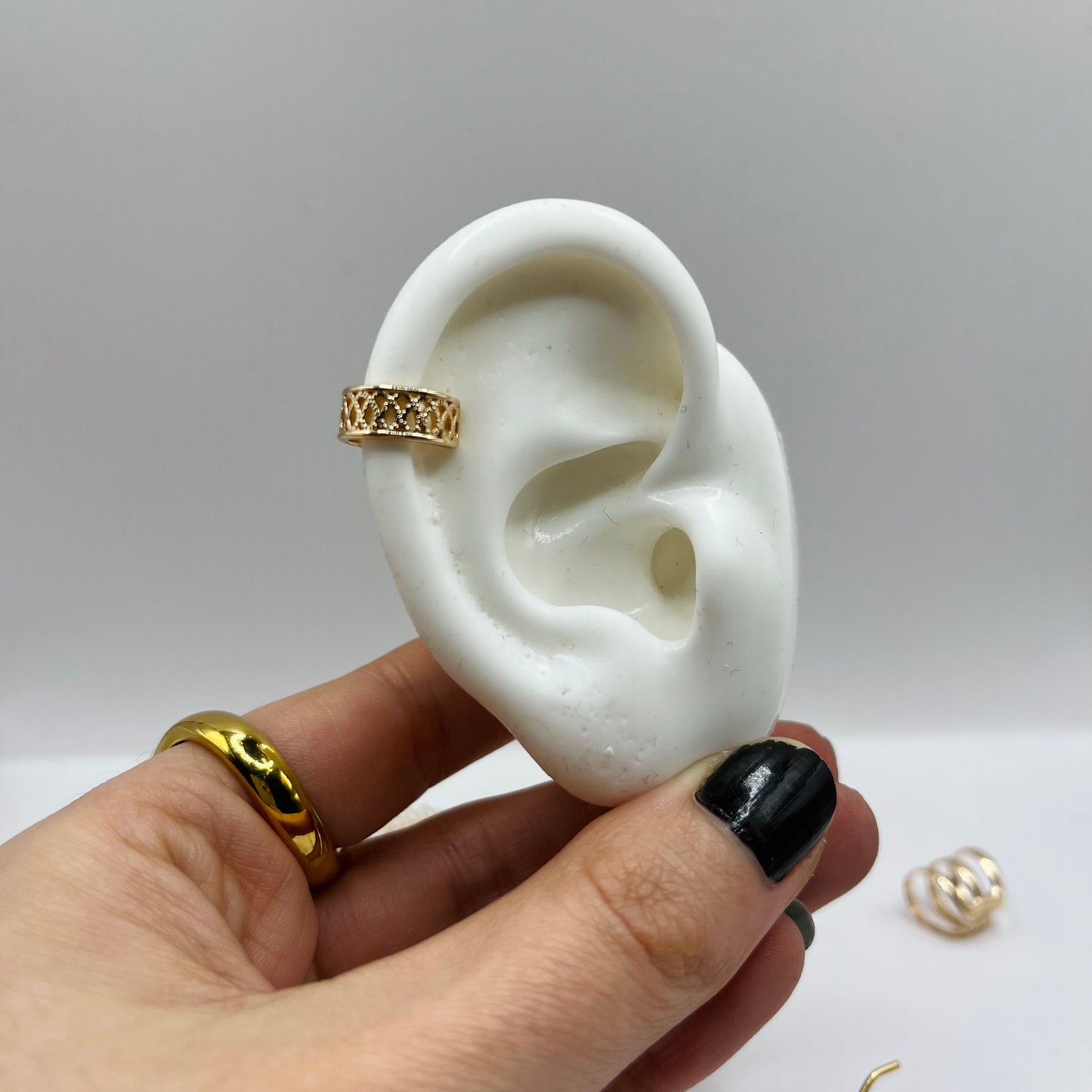 EAR CUFF RENATA DORADO